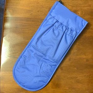 Baggallini Bags - Baggallini Heat safe travel bag! Baggallini Bags - Baggallini Heat safe travel bag!